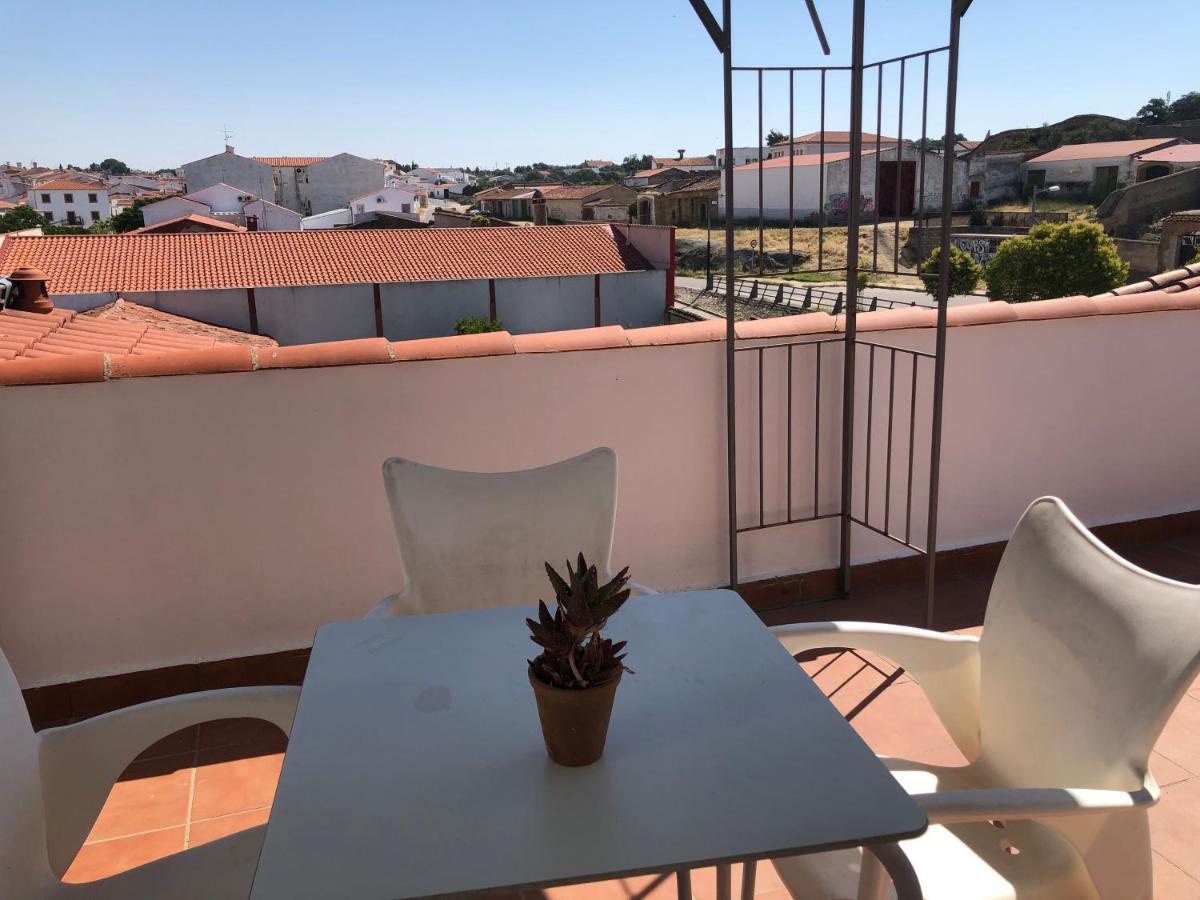 Hostal La Caballeriza Malpartida de Caceres Bagian luar foto
